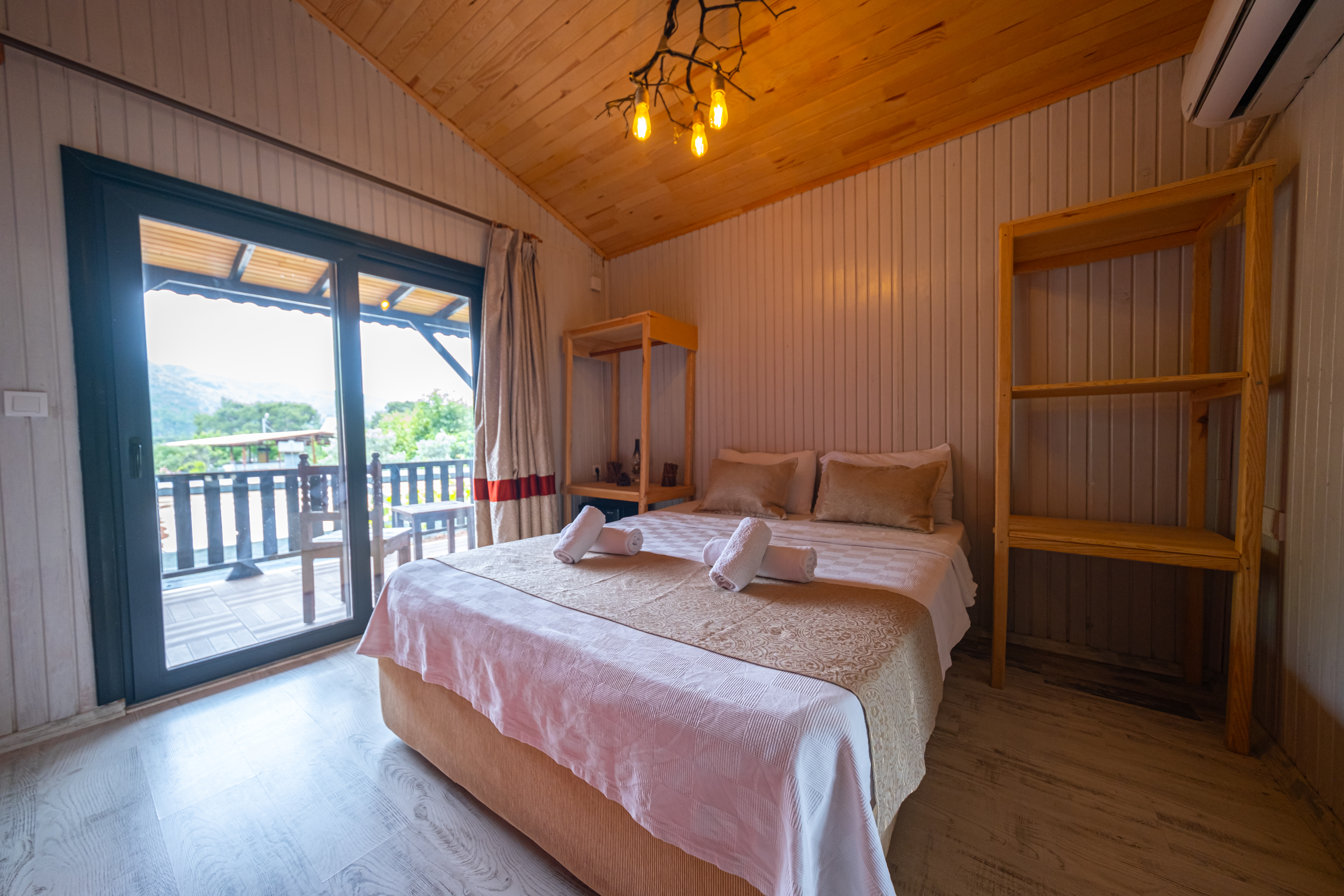 Bungalov, Bahçe Manzaralı